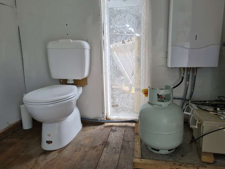 1596 Cape Palliser Road Cape Palliser_10