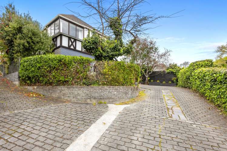 2/57b Cashmere Road_1