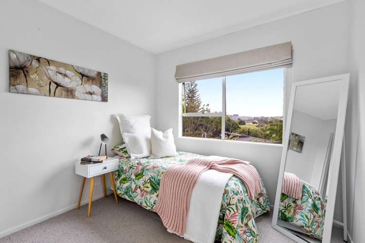 20b Moffat Road Red Beach_15