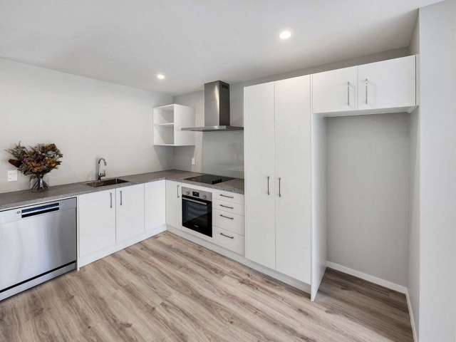 2/41 Main Road Wainuiomata_1