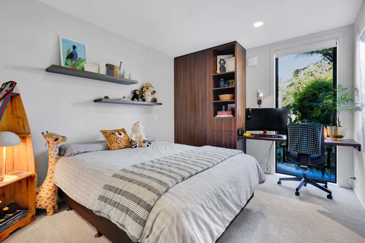 12A Baring Terrace Strandon_29