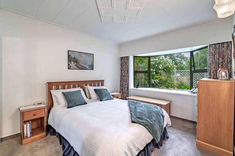 259 Queens Drive Windsor_16