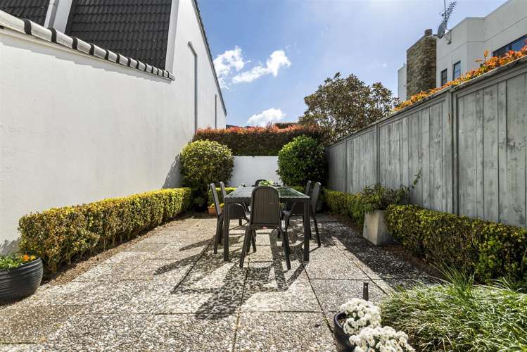 13/212 Hurstmere Road Takapuna_12