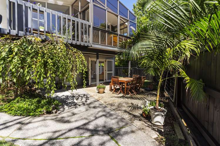 54 Galaxy Drive Mairangi Bay_16