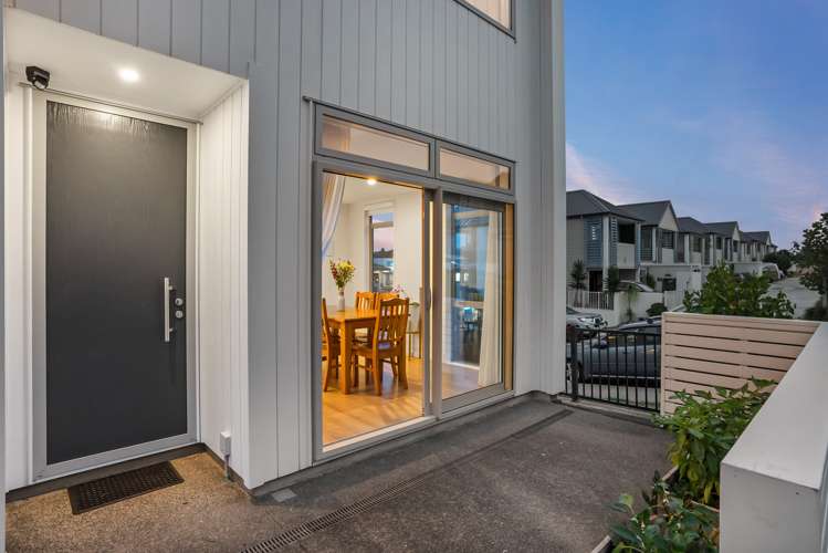 2 Watermill Lane Silverdale_15