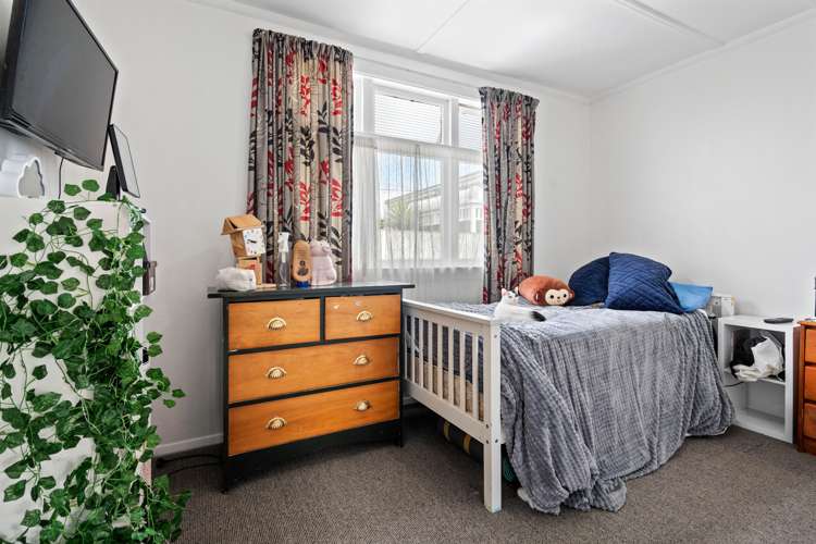 232 High Street South Carterton_6