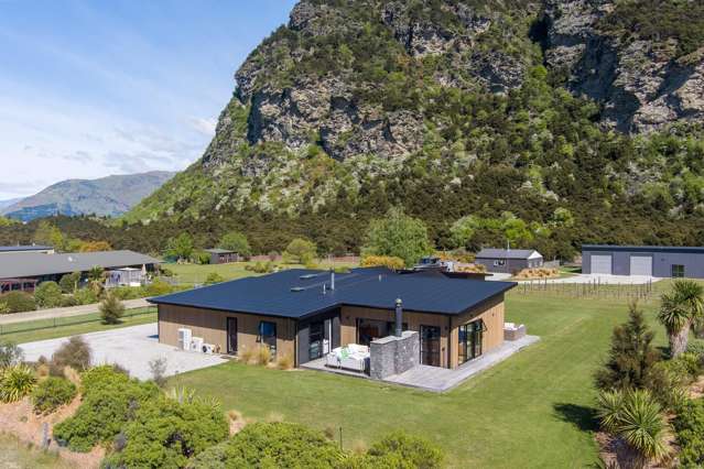 22 Old Racecourse Road Wanaka_2