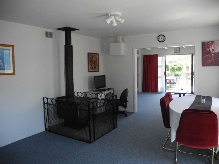 7 Old French Road Takamatua_4