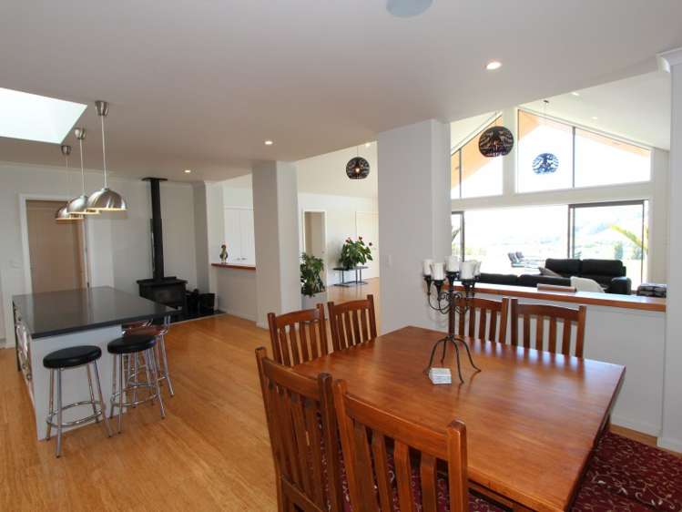 2369 Middle Road Poukawa_7