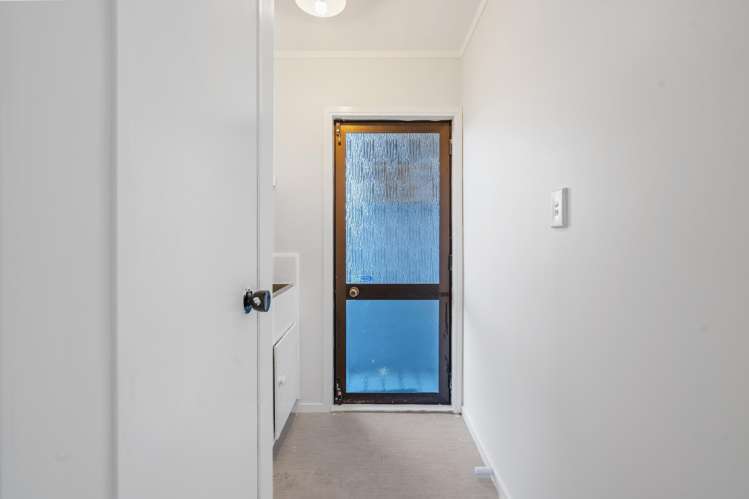 17B Grayson Avenue Mangakakahi_13