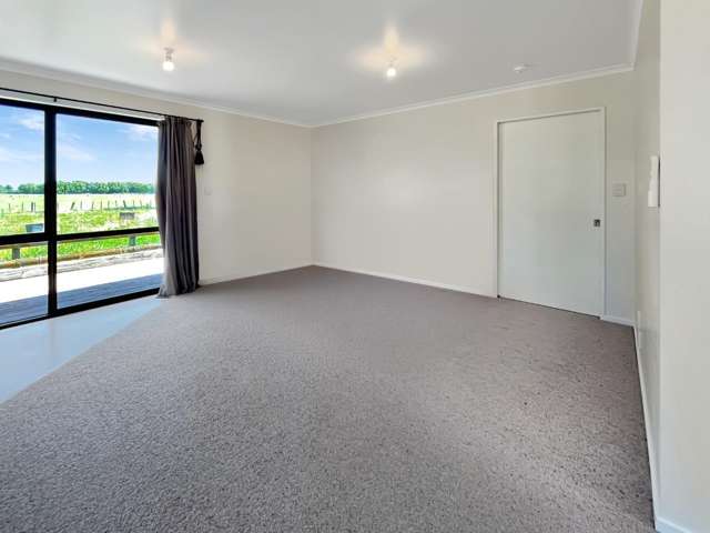 311 NEWBURY LINE 10642_3