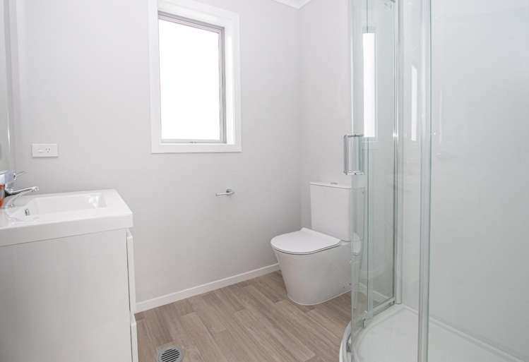 C/2/20 Jones Crescent 1107_8