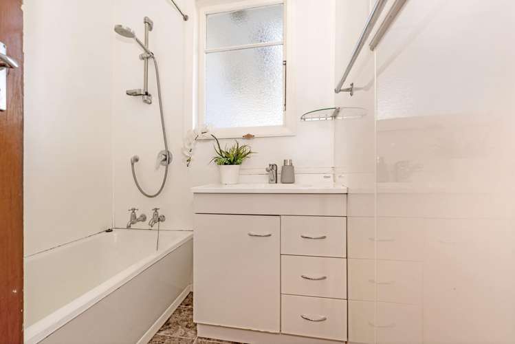 17 Churchill Crescent Te Hapara_10