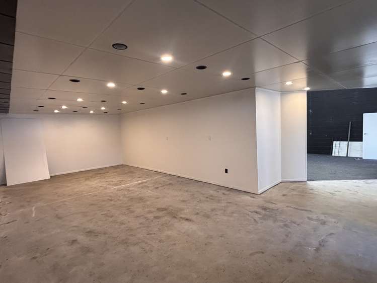 2/42 Henderson Valley Road Westgate_5