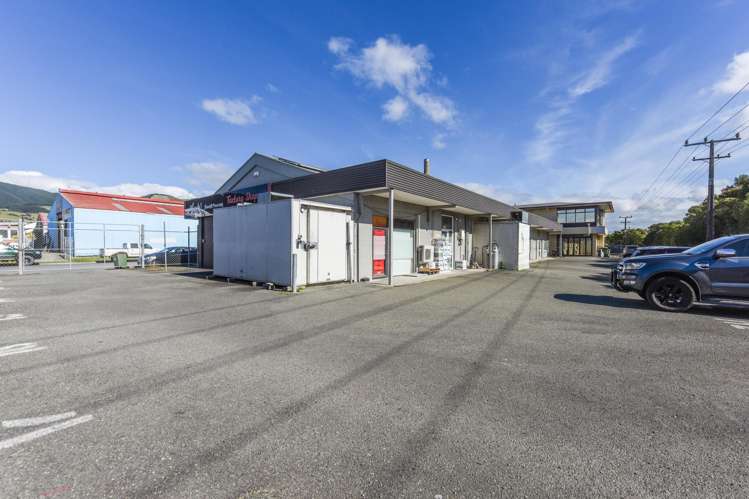 8 & 10 Kotua Place Stoke_18