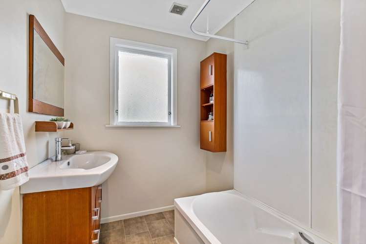 25 Mcquarrie Avenue Wattle Downs_11