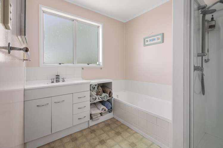 18 Roick Parade Glen Eden_10