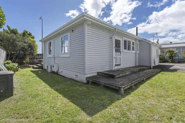 1/171 Powderham Street New Plymouth Central_11