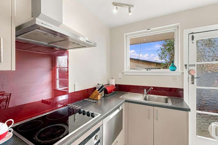 2/70 Shakespeare Road Waltham_5