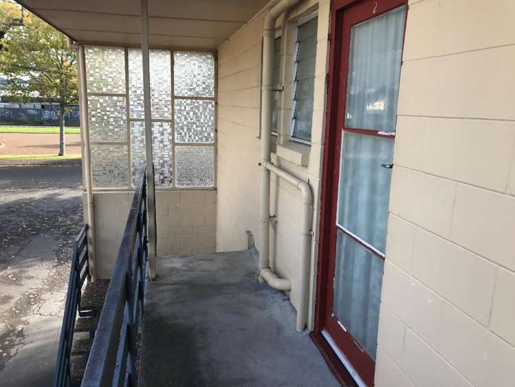 2/14 Claudelands Road Claudelands_10