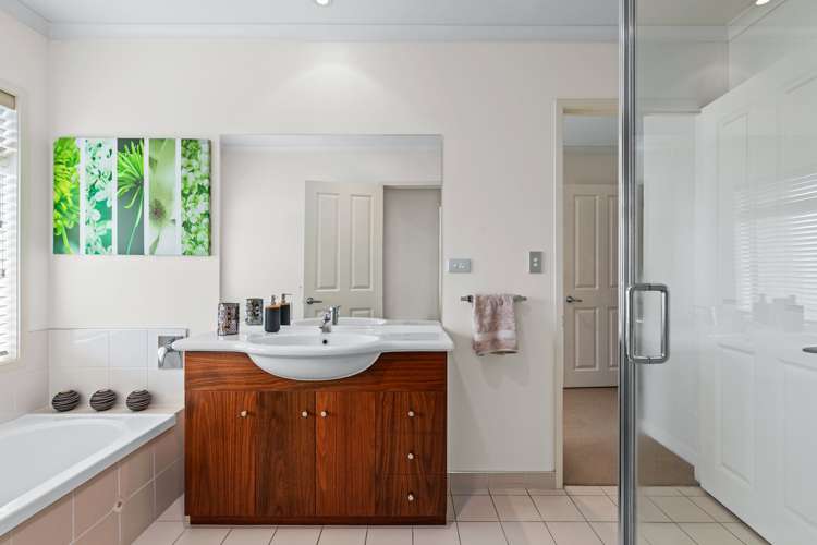 5 Riddington Rise Ohauiti_13