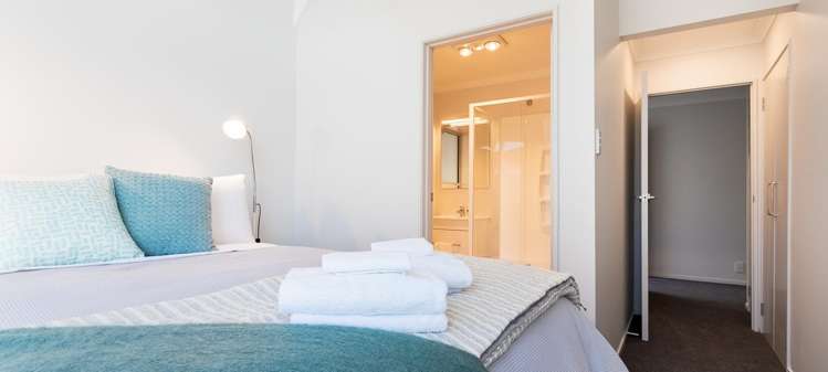 2/4 The Cliffs Britannia Heights_10