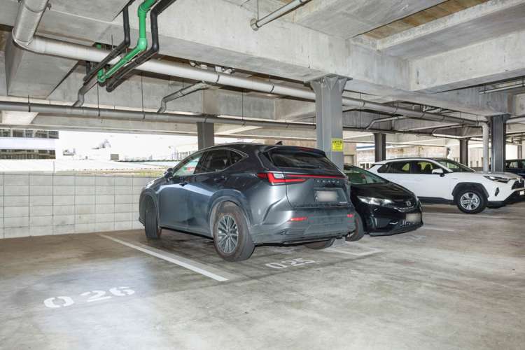 D618/176 Broadway Newmarket_10