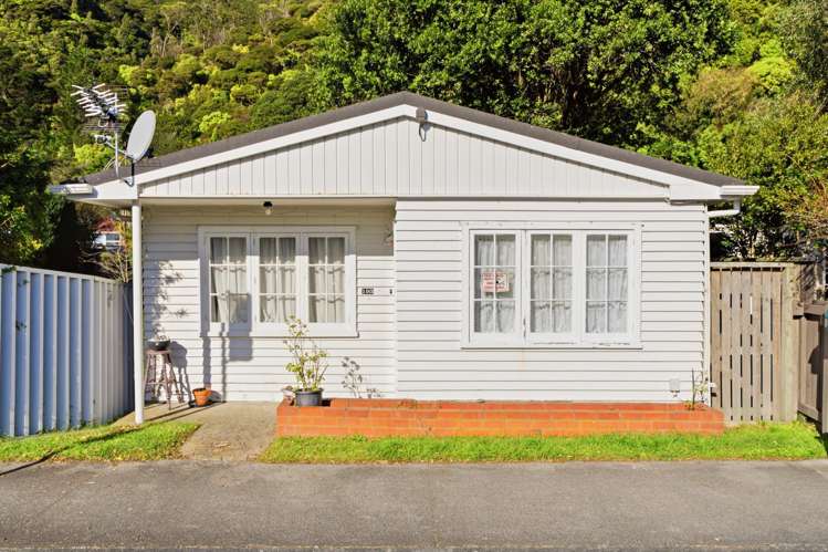 191 and 193 Muritai Road Eastbourne_20