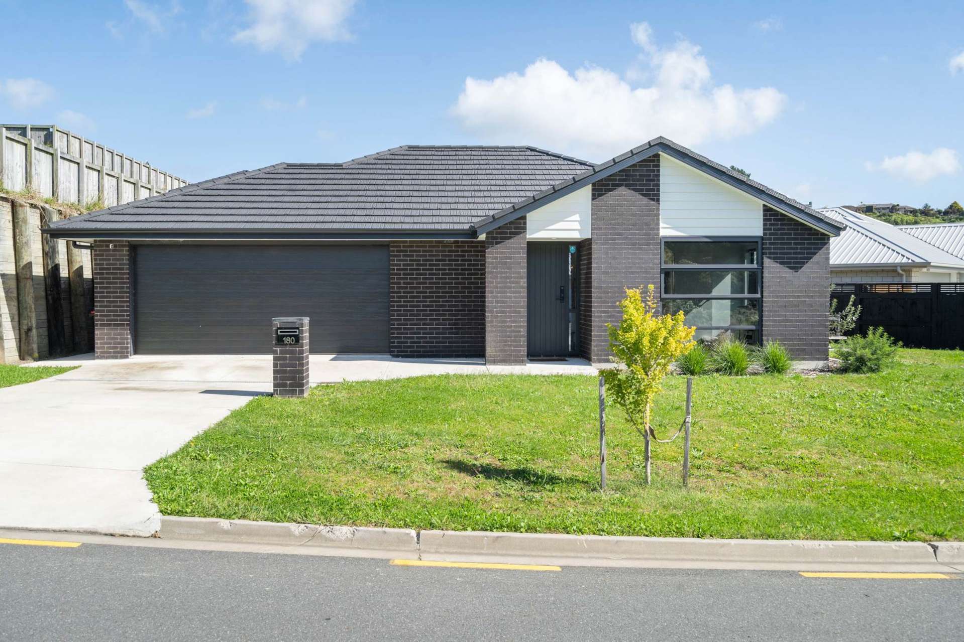 180 Adler Drive Ohauiti_0