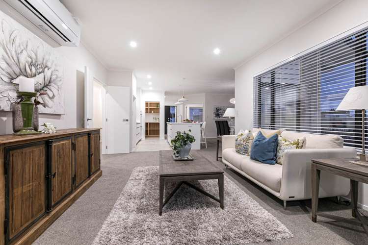 1 Louisa Lane Wainui_1