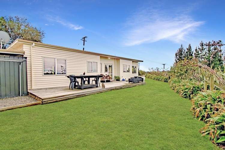 17 King Street Halcombe_23