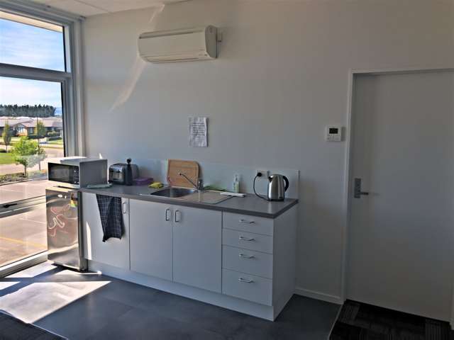 55 Faringdon Boulevard Rolleston_3