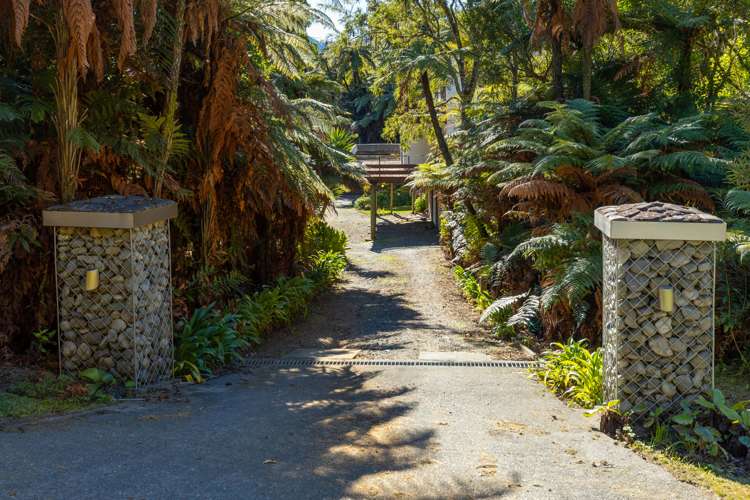 2369 Queen Charlotte Drive Anakiwa and Surrounds_18