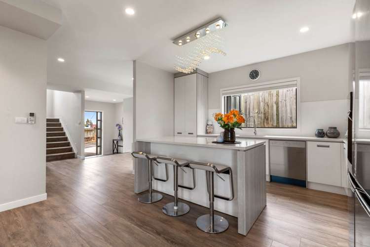 611c Glenfield Road Totara Vale_21