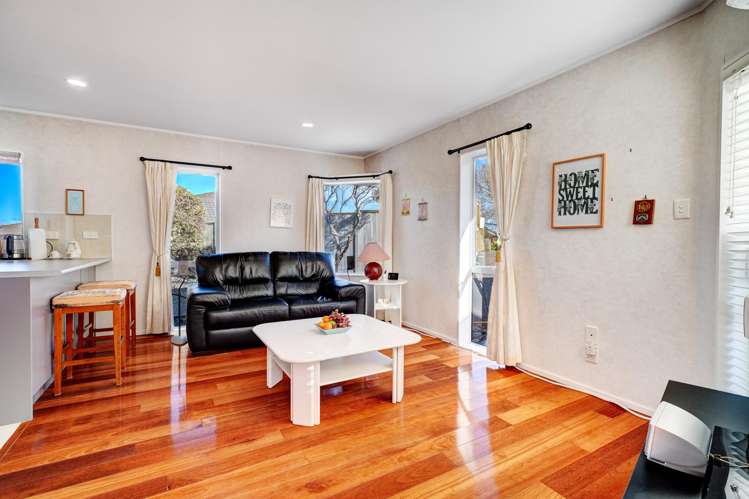 6 Vivaldi Place Mt Roskill_10