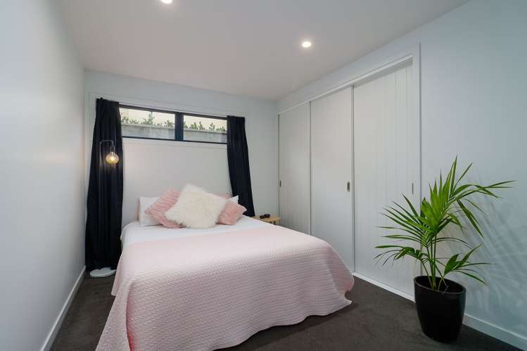 66 Fairose Drive Richmond_15