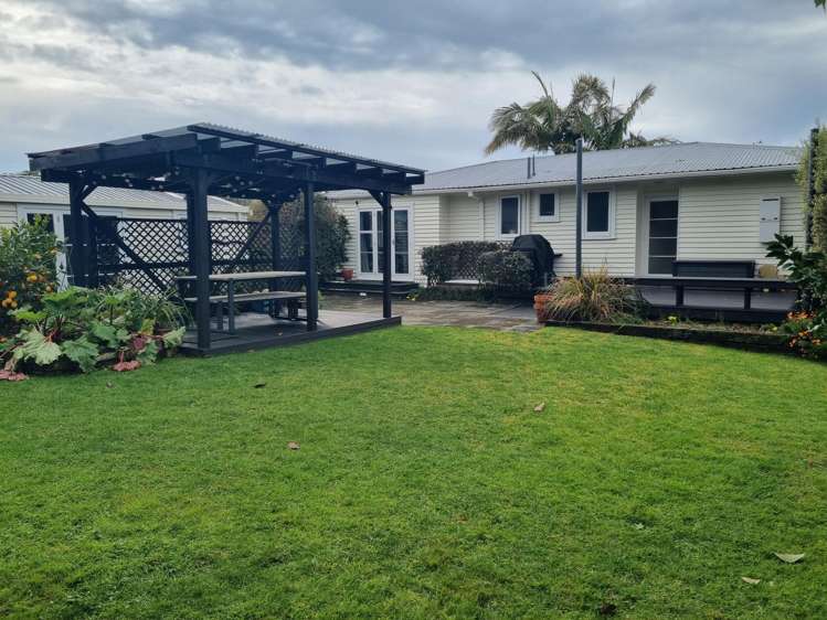 10 Bristol Avenue Brookfield_25