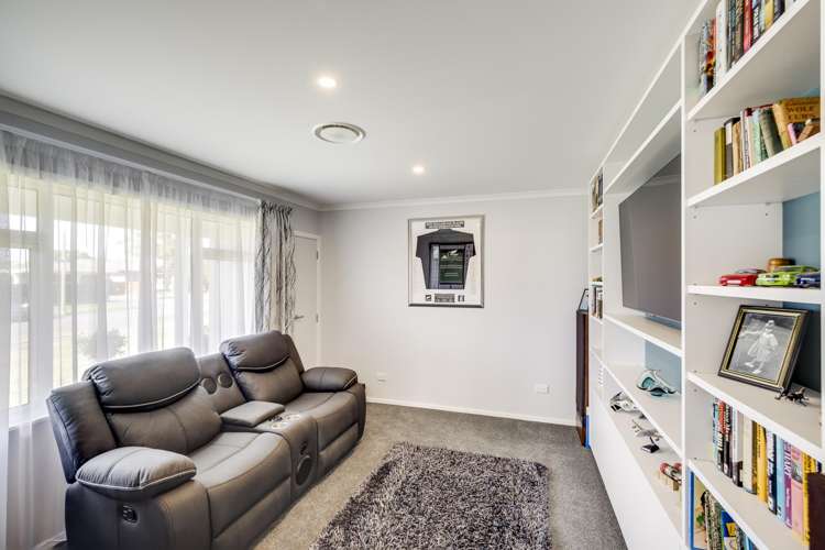 35 Holyrood Street Taradale_9