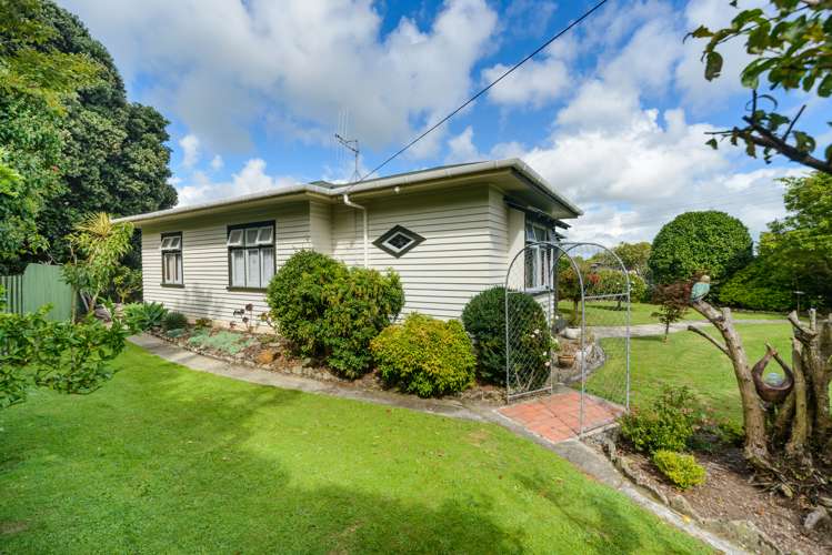 207 South Street Feilding_11