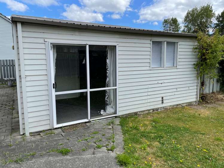 191 Waddington Drive Naenae_14
