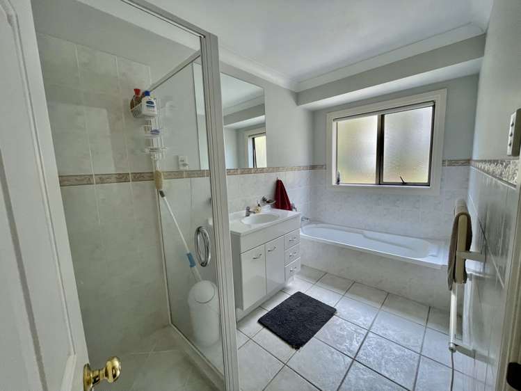 28 Brittany Drive Henderson_7