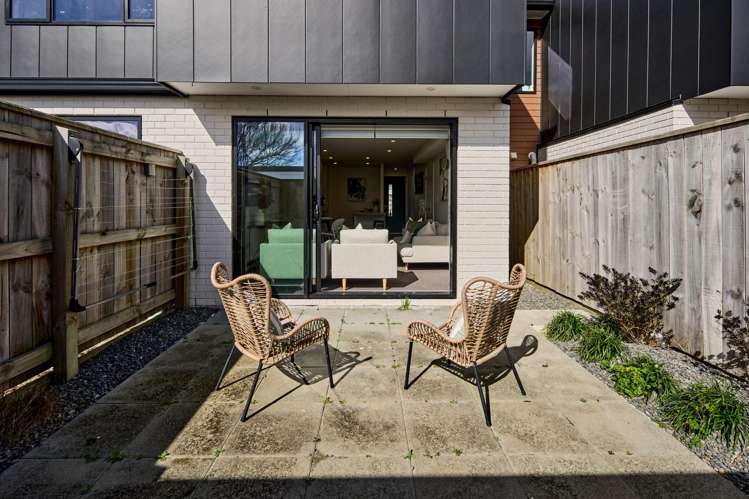 6/27 Main Road Wainuiomata_16