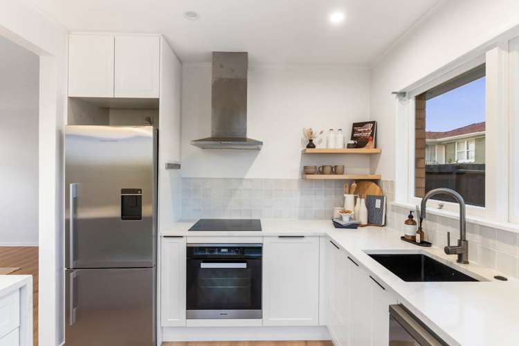 1/31 Taharoto Road Takapuna_5