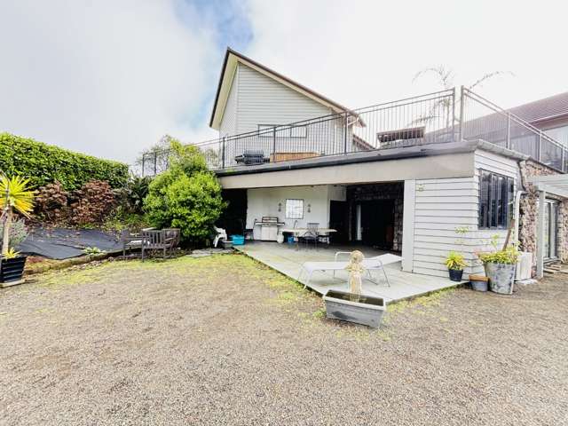 3 Bedroom Home on Lifestyle Block and Fully Furnished