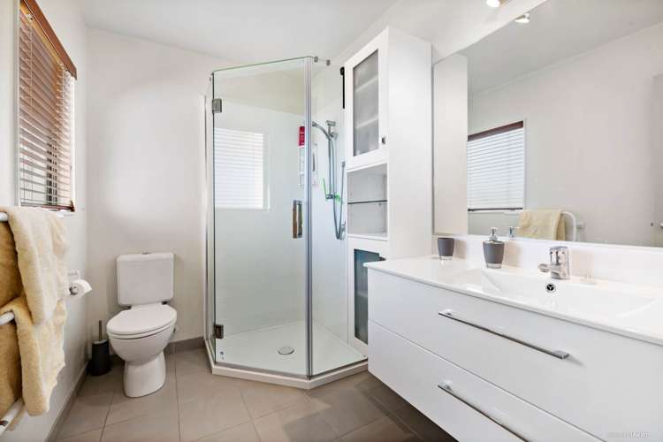 36 Parkwood Crescent Gulf Harbour_9