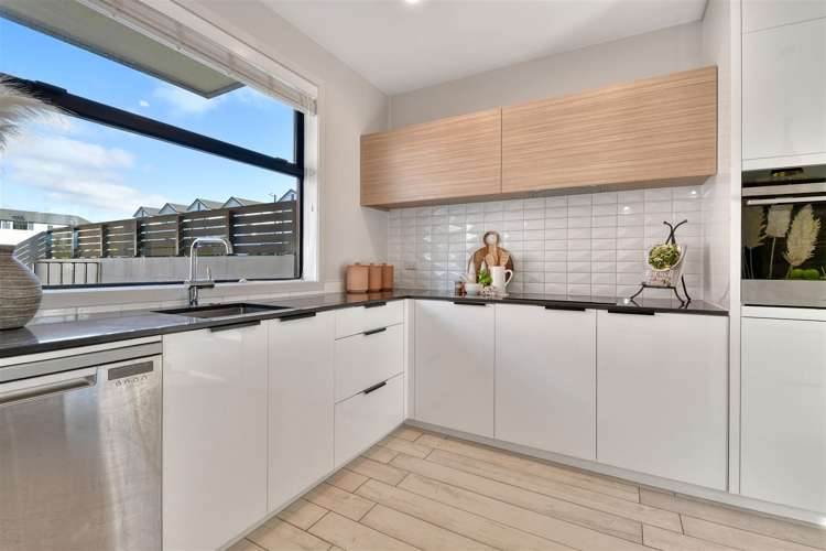 1/4 Stables Lane Silverdale_11