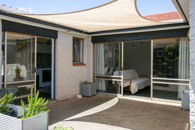 17 Macdonell Street Hilltop_25