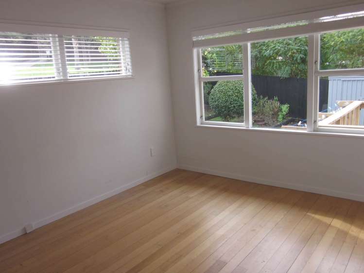 4/420 Beach Road Mairangi Bay_16