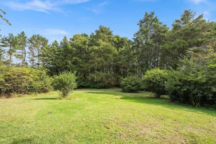 305 Whananaki North Road Opuawhanga_16
