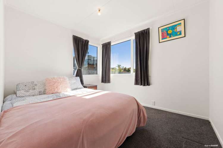 20 Roberts Road Te Atatu South_6